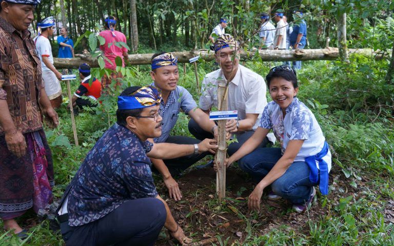 Bali Green Run : 1000 Pohon Lestarikan Hutan Puakan
