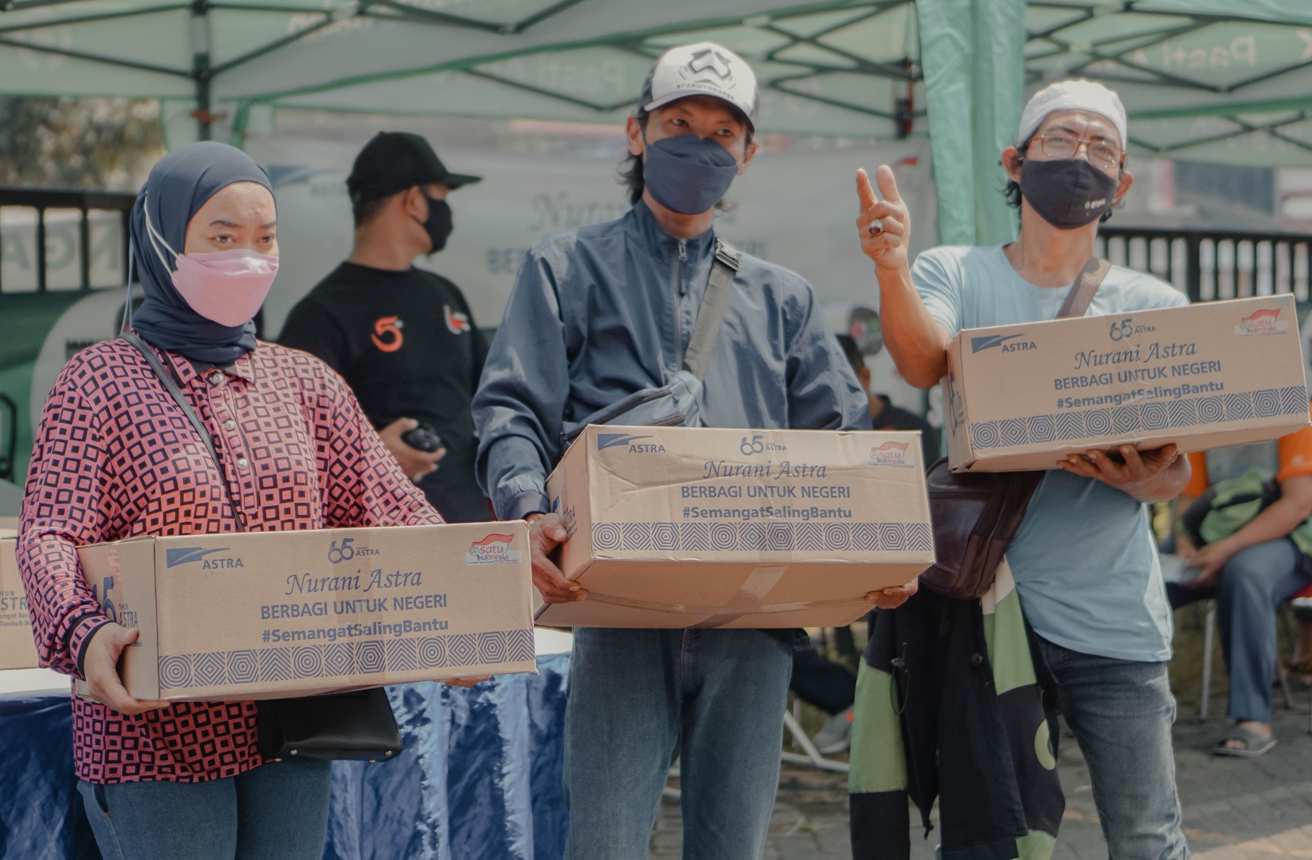 Gelorakan #SemangatSalingBantu, Astra Distribusikan 15.000 Paket Bantuan Tahap Pertama