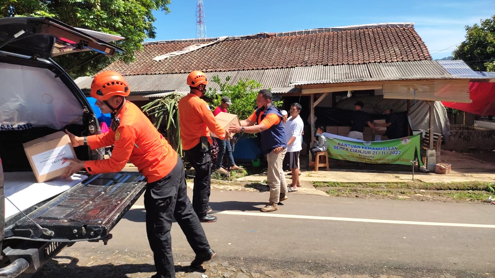 Nurani Astra Salurkan Bantuan Tahap Awal Sebesar Rp1,4 Miliar untuk Korban Gempa Bumi di Cianjur